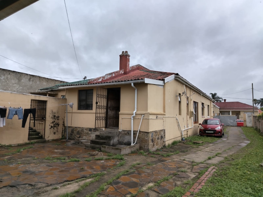 6 Bedroom Property for Sale in Southernwood Eastern Cape